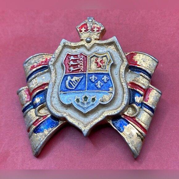 Vintage Heraldic Crest Brooch Gold Tone Red Blue Enamel 1” *Read* - Picture 1 of 3